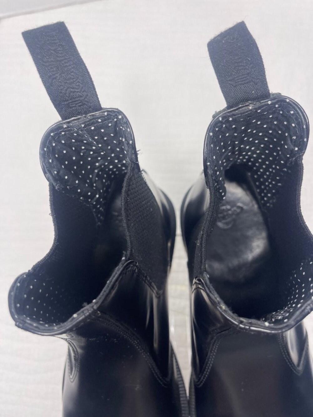 Dr.Martens Flora Black Smooth Leather Chelsea Boots Pull-On SZ 7 Casual - Picture 5 of 12